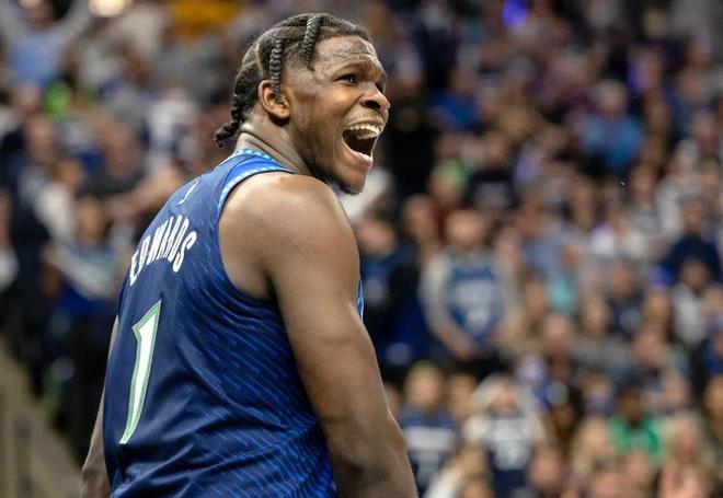 今夜明尼苏达森林狼调整名单以备欧篮联，门线救险环节打磨，气氛紧张，年轻球员得到机会的简单介绍