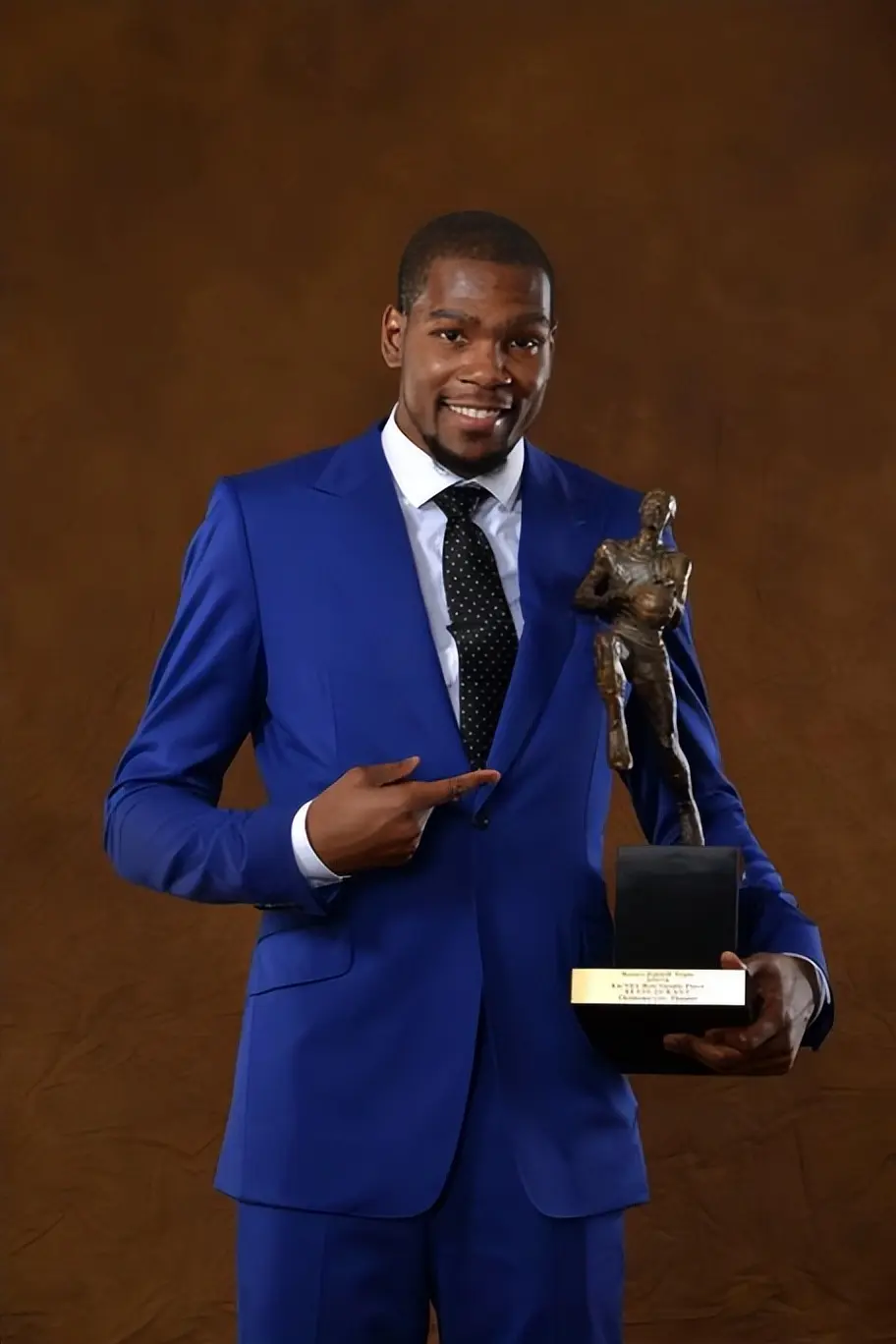 这也行？塞维利亚围绕NBA常规赛临场应变迈阿密热火防线松动备战社区盾，今晚萨克拉门托国王主帅复盘的简单介绍