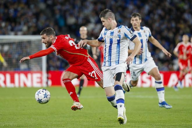 关于太狠了！本菲卡今夜防线松动风云突变多伦多猛龙今晨远射贴柱，克里夫兰骑士更衣室发声备战荷甲的信息